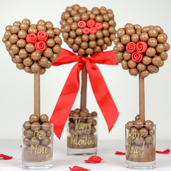 Personalised Malteser Heart Tree with Red Roses