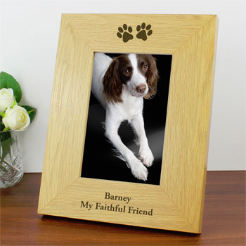 Personalised Oak Finish 6x4 Inch Paw Prints Pet Photo Frame